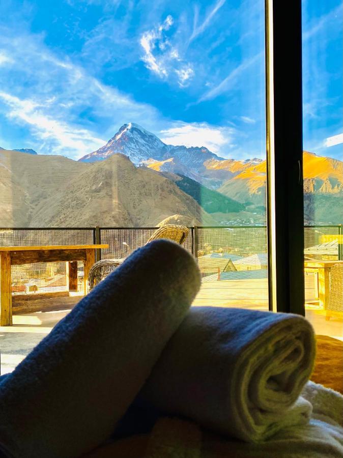 Hotel Misty Mountain Kazbegi Bagian luar foto