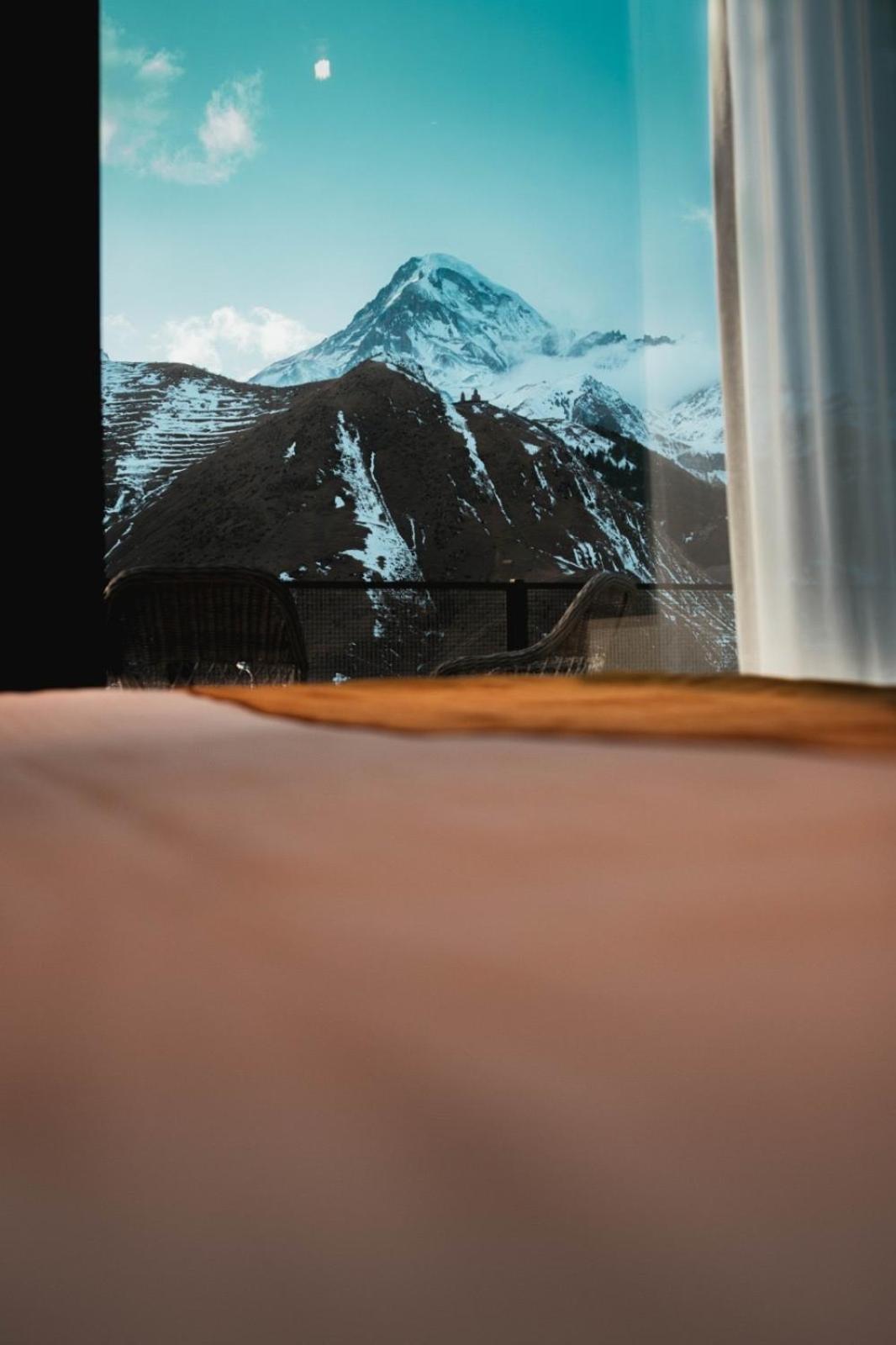 Hotel Misty Mountain Kazbegi Bagian luar foto