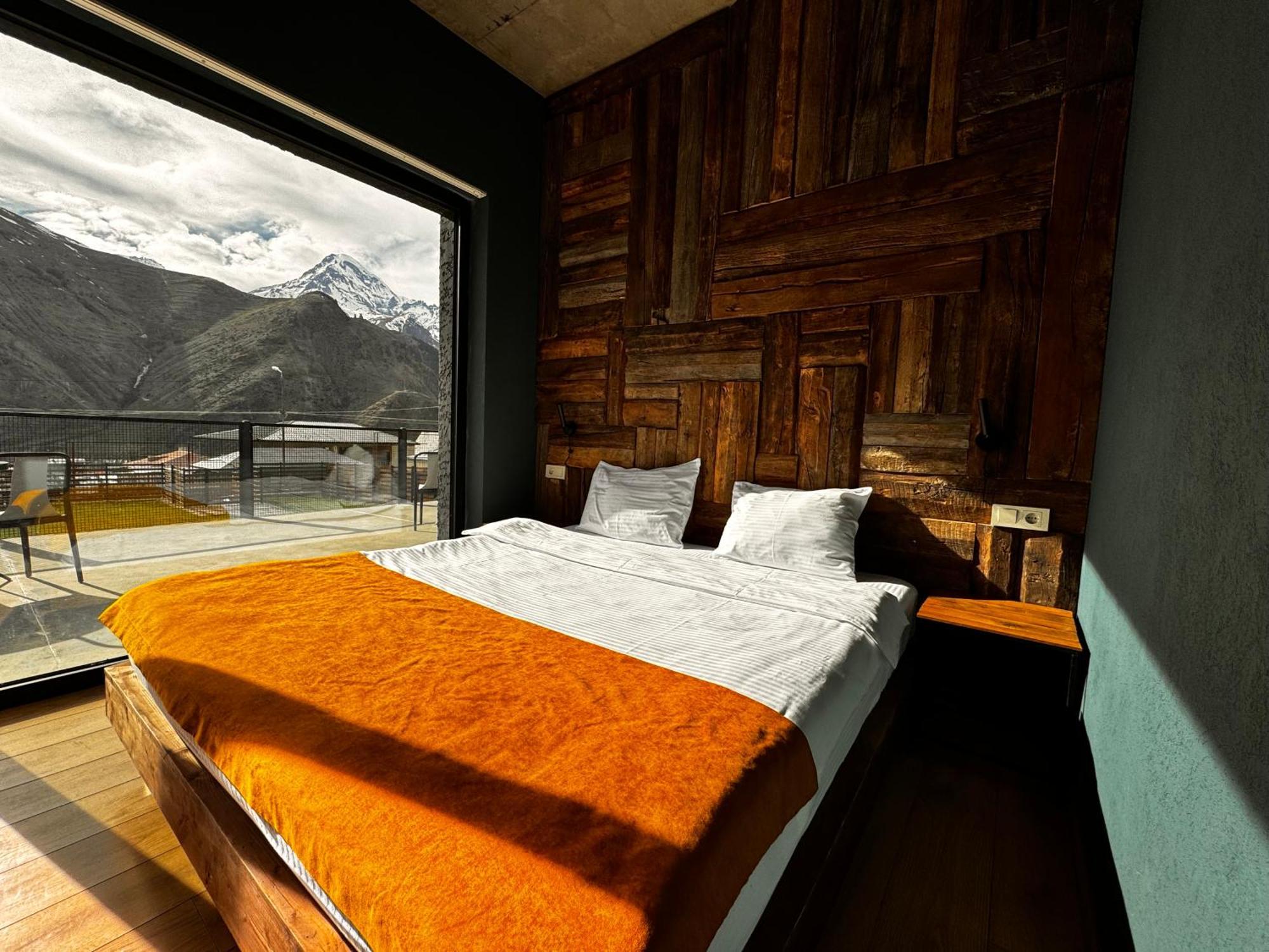 Hotel Misty Mountain Kazbegi Bagian luar foto